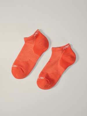 始祖鸟Arc'teryx Synthetic Low Cut Sock 重点缓震、透气性和支撑的浅口越野跑短袜(1)